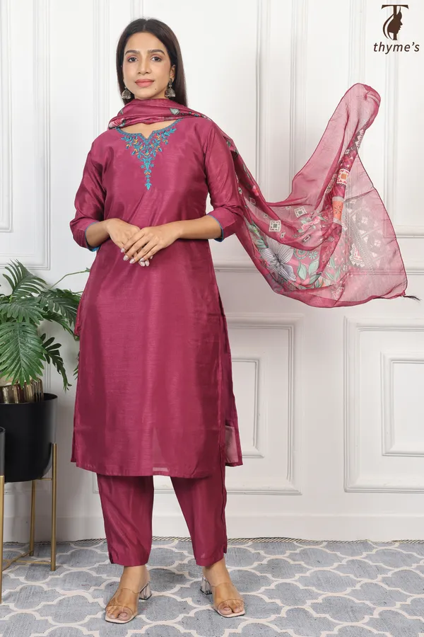 Maroon_3_Pcs_Kurta_Set_For_Women