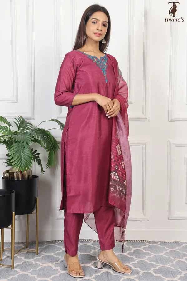 Maroon_3_Pcs_Kurta_Set_For_Women