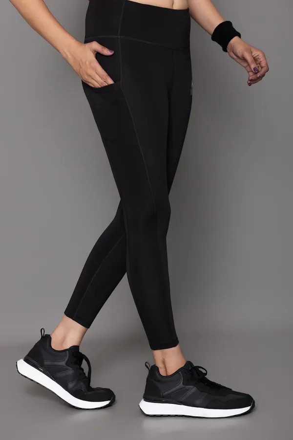 Black_Polyester_Casual_Leggings_For_Women