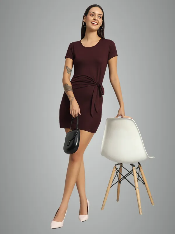 Wine_Round_Neck_Stretchable_Side_Knot_Mini_Length_Bodycon_Dress_For_Women_&_Girls