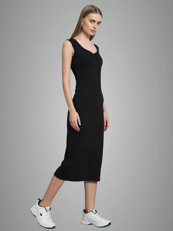 Black_Cotton_Blend_Solid_Straight_Fit_Midi_Length_Dress_For_Women_&_Girls