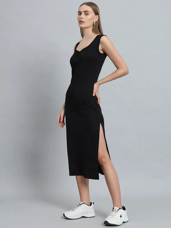 Black_Cotton_Blend_Solid_Straight_Fit_Midi_Length_Dress_For_Women_&_Girls