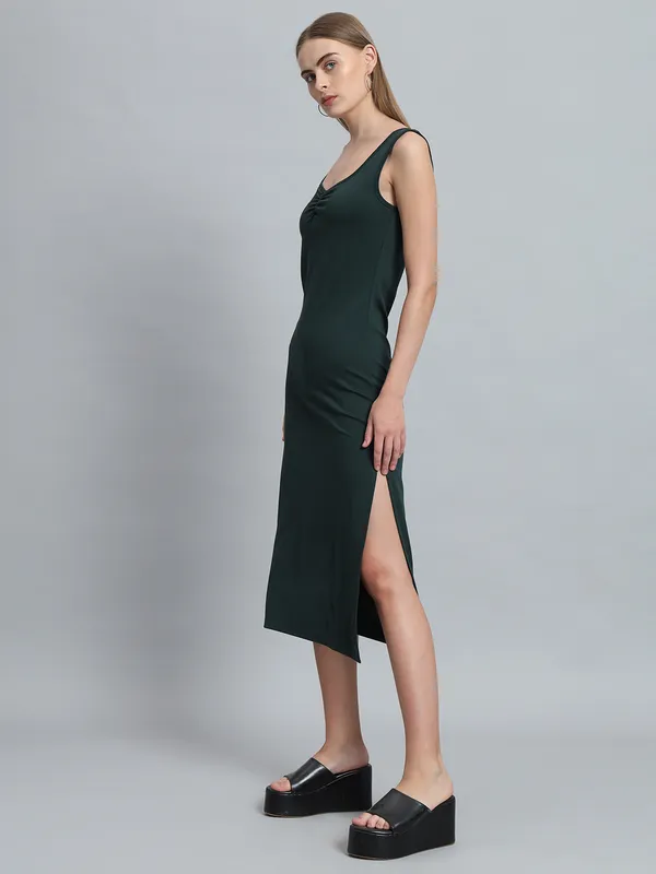 Bottel_Green_Cotton_Blend_Solid_Straight_Fit_Midi_Length_Dress_For_Women_&_Girls