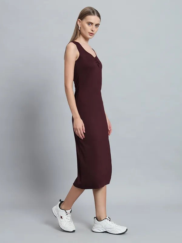 Wine_Cotton_Blend_Solid_Straight_Fit_Midi_Length_Dress_For_Women_&_Girls