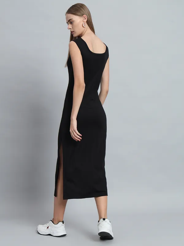Black_Cotton_Blend_Solid_Straight_Fit_Midi_Length_Dress_For_Women_&_Girls