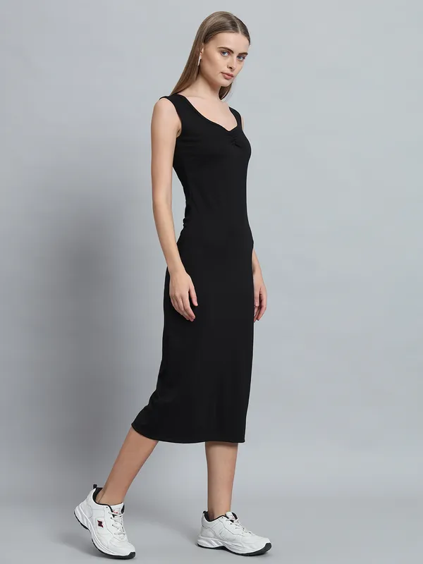 Black_Cotton_Blend_Solid_Straight_Fit_Midi_Length_Dress_For_Women_&_Girls