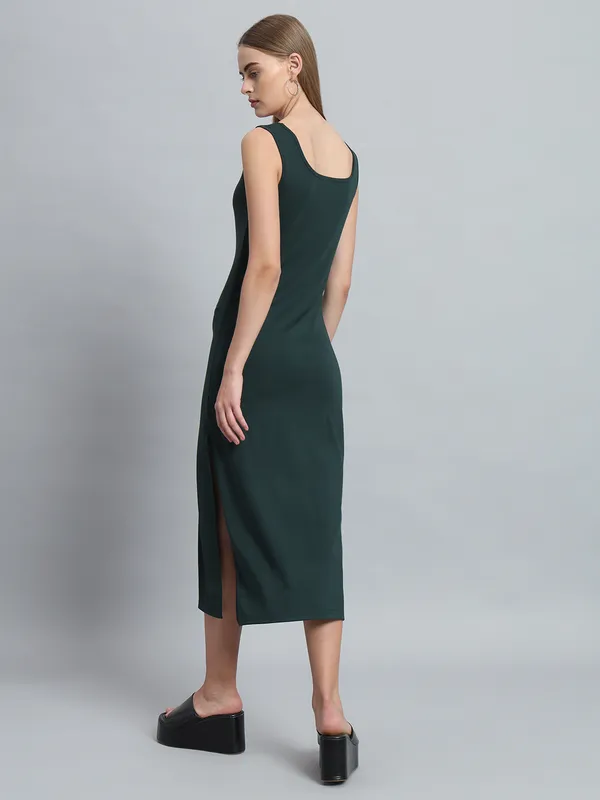 Bottel_Green_Cotton_Blend_Solid_Straight_Fit_Midi_Length_Dress_For_Women_&_Girls