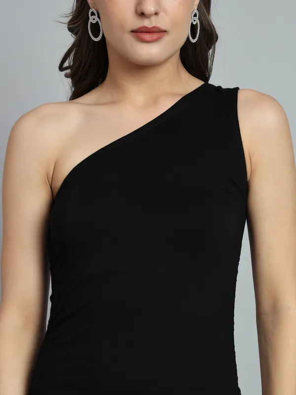 Black_Stretchable_Single_Shoulder_Mini_Bodycon_Dress_For_Women_&_Girls