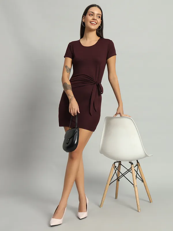 Wine_Round_Neck_Stretchable_Side_Knot_Mini_Length_Bodycon_Dress_For_Women_&_Girls