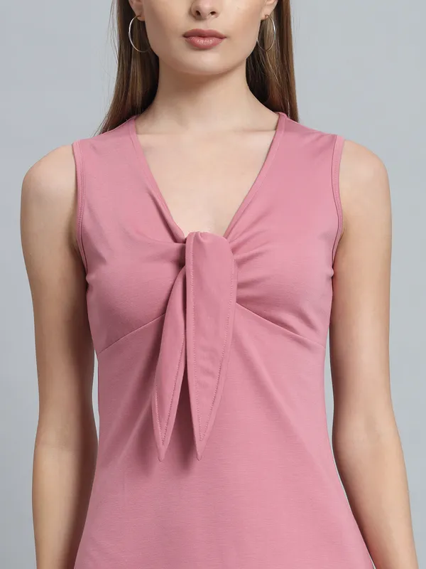 Light_Pink_Cotton_Blend_Solid_Stretchable_Skater_Knot_Mini_Length_Skater_Dress_For_Women_&_Girls