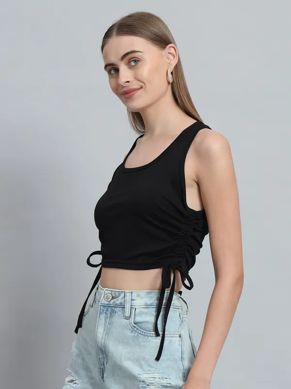 Black_Deep_U-Neck_Sleeveless_Crop_Top_For_Women_&_Girls
