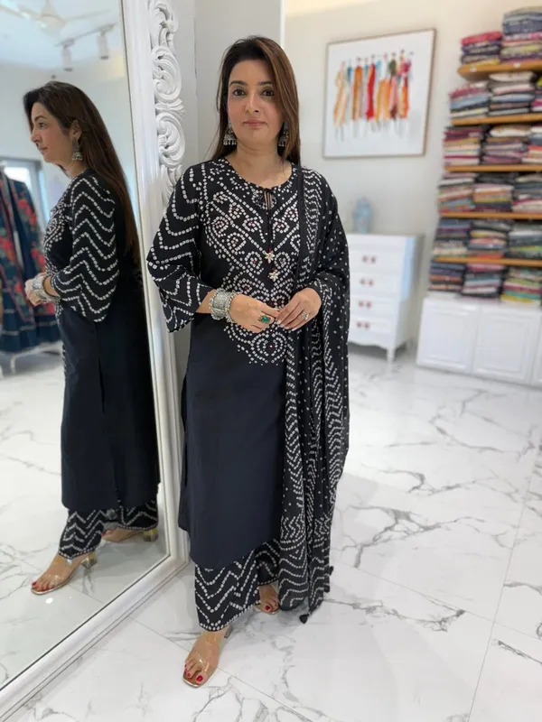 Black_printed_cotton_kurta_and_plazo_set