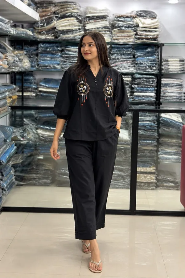 Black_rakhi