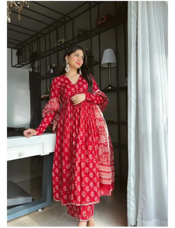 Libas_Red_&_White_Floral_Print_Cotton_Anarkali_Kurta_Set_with_Dupatta