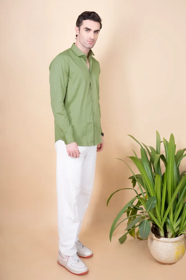 Green_Cotton_Cutway_Collar_Full_Sleeves_Shirts_For_Men