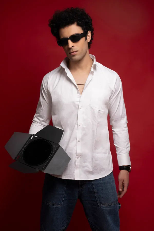 White_Giza_Cotton_Printed_Slim_Fit_Shirts_For_Men