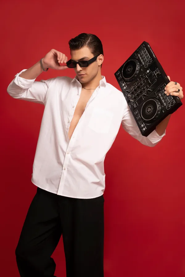 White_Giza_Cotton_Cutway_Collar_Full_Sleeves_Shirts_For_Men