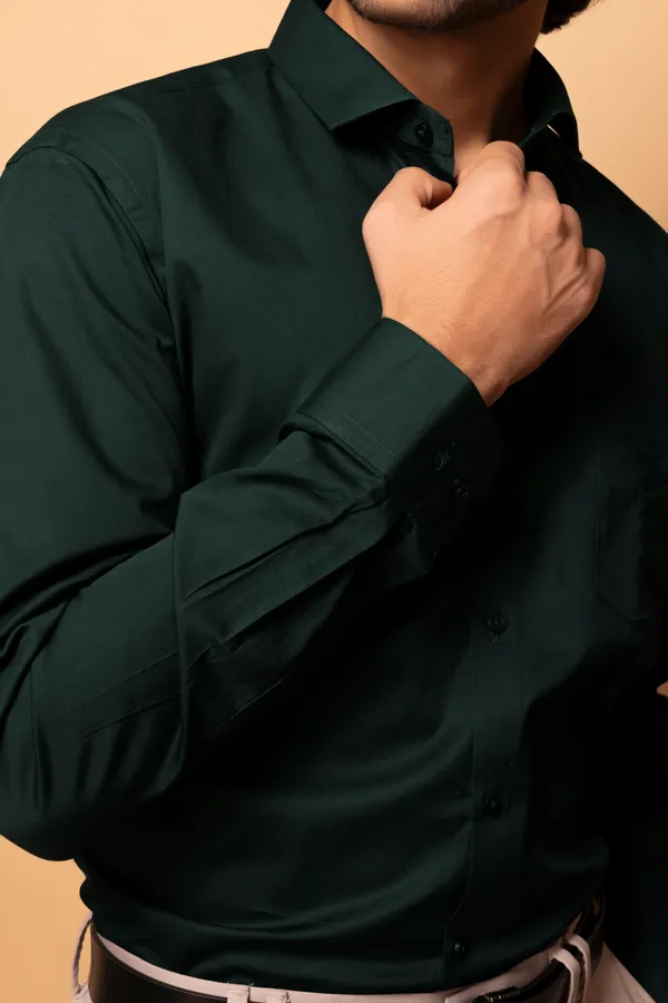 Dark_Green_Cotton_Cutway_Collar_Full_Sleeves_Shirts_For_Men
