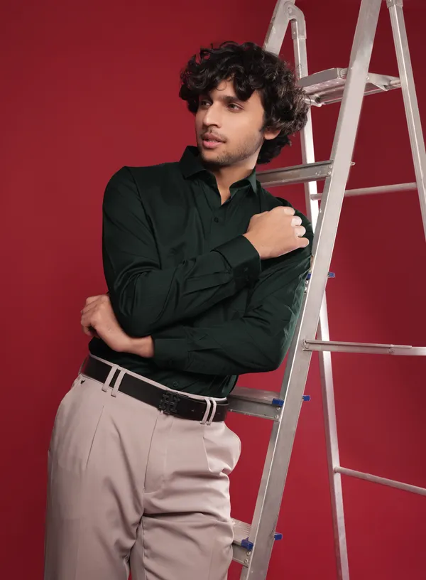 Dark_Green_Cotton_Cutway_Collar_Full_Sleeves_Shirts_For_Men