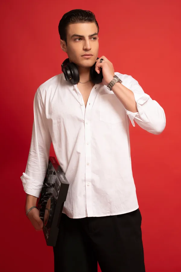 White_Premium_Giza_Cutway_Collar_Full_Sleeves_Shirts_For_Men