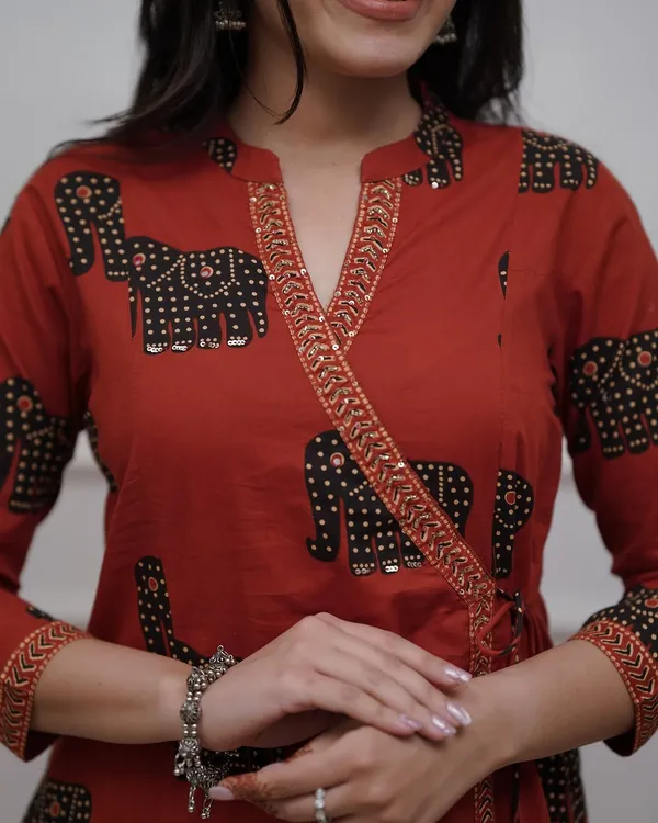 Beautiful_Angarkha_Style_Look_Kurti_and_Pant_Paired_with_Dupatta