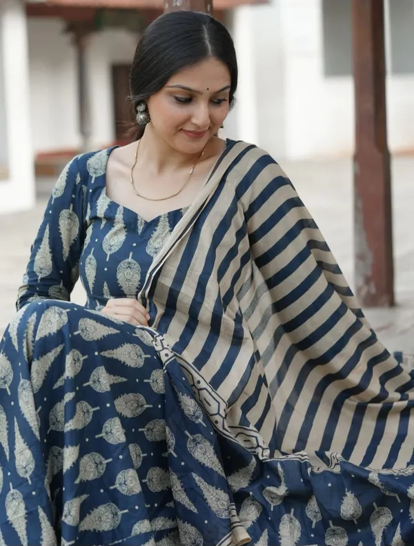 Beautiful_Cotton_Printed_Anarkali_Kurti_and_Pant_Paired_with_Dupatta