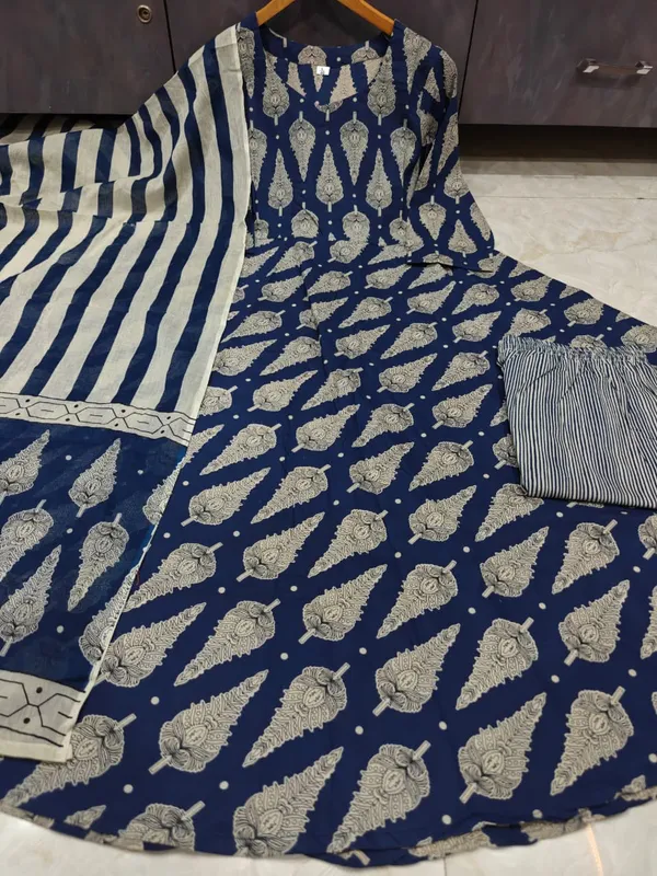 Beautiful_Cotton_Printed_Anarkali_Kurti_and_Pant_Paired_with_Dupatta