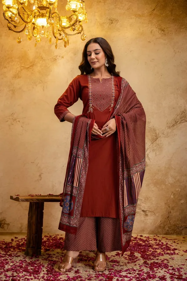 Beautiful_Cotton_Printed_Kurti_and_Pant_Paired_with_Dupatta