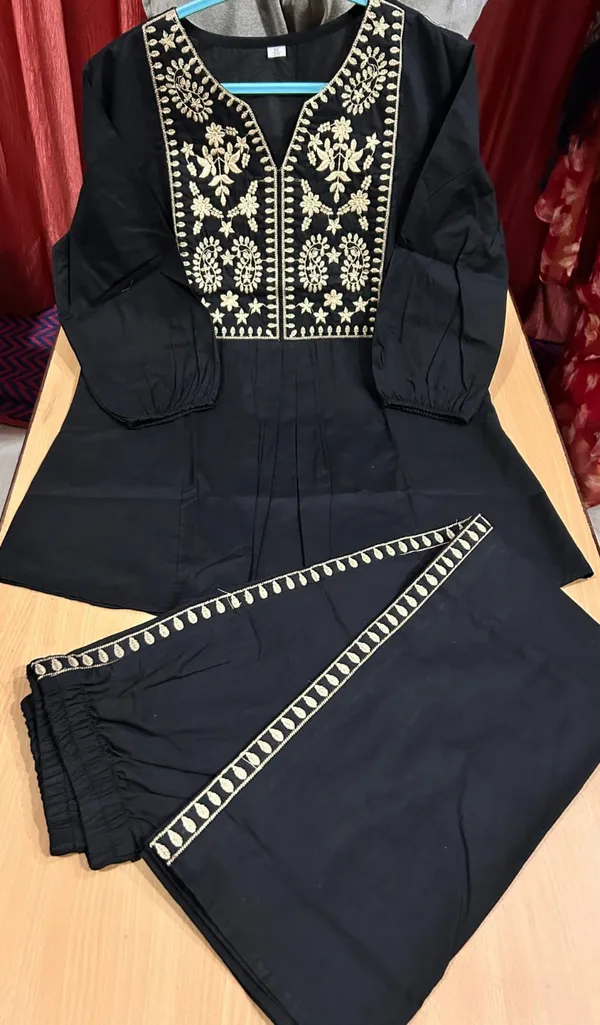 Cotton_Embroidered_Short_Top_and_Pant_Co-ord_Set