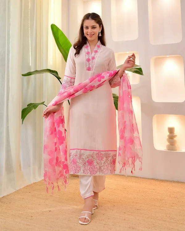 Cotton_Flex_Kurti_and_Pant_Paired_with_Kota_Dupatta
