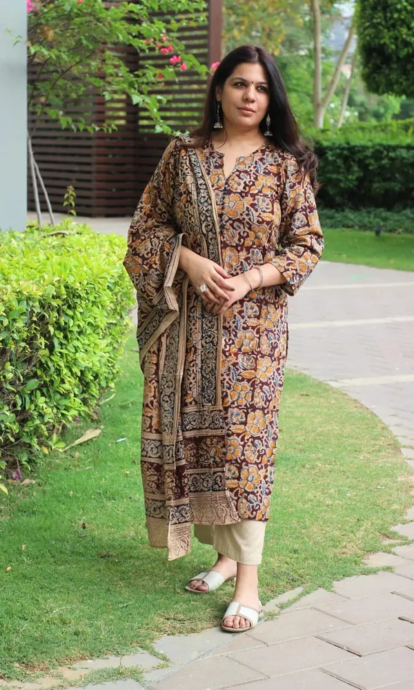 Cotton_Kalamkari_Printed_Kurti_and_Pant_Paired_with_Dupatta