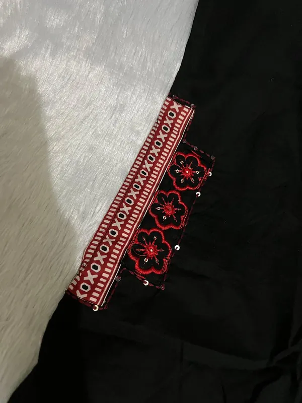 Cotton_Kurti_and_Pant_Paired_with_Mulmul_Dupatta