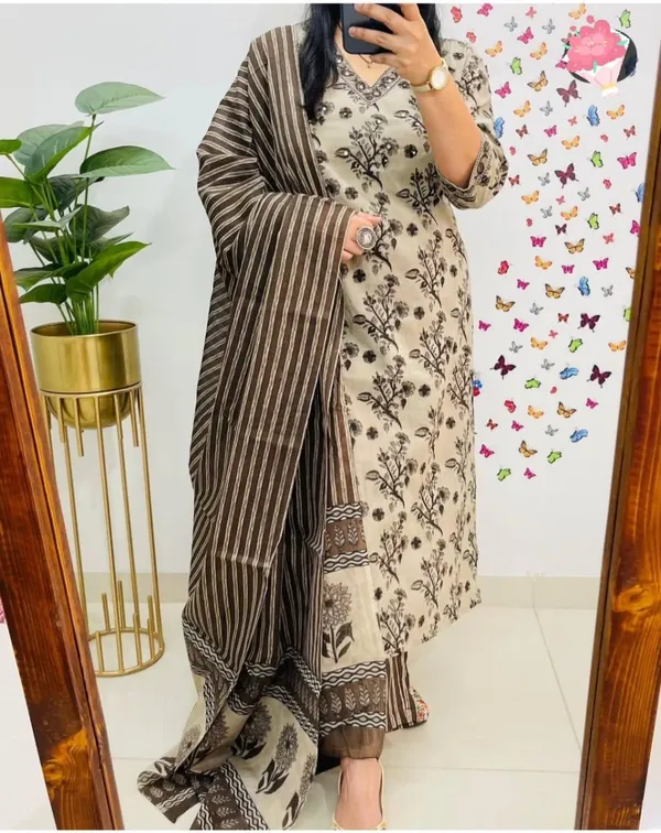 Cotton_Printed_Kurti_and_Pant_Paired_with_Dupatta