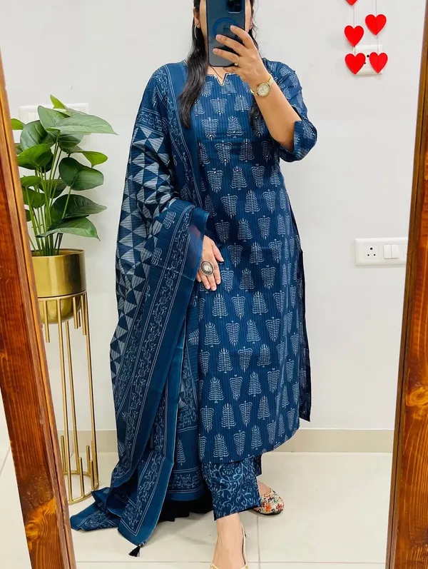 Cotton_Printed_Kurti_and_Pant_Paired_with_Mul_