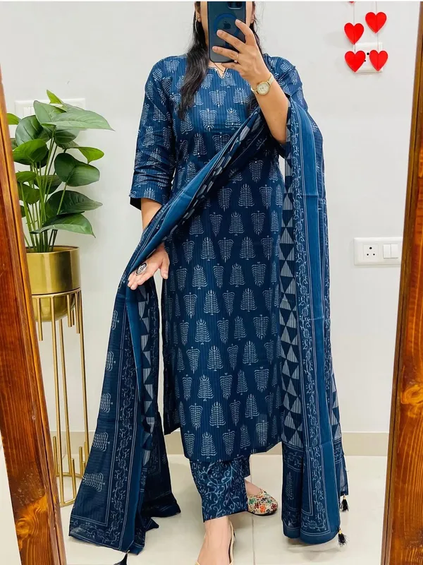 Cotton_Printed_Kurti_and_Pant_Paired_with_Mul_