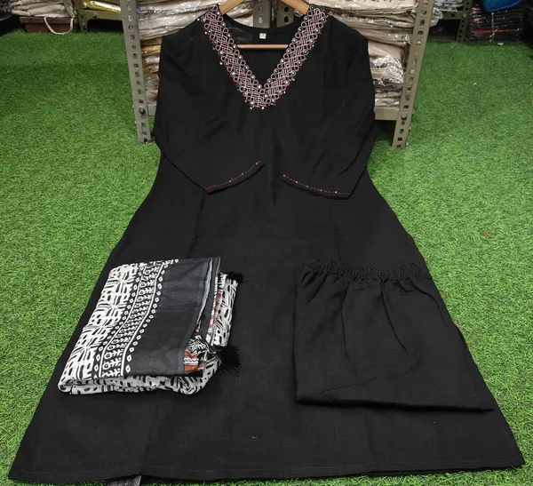 Cotton_Slub_Embroidered_Kurti_and_Pant_Paired_with_Dupatta_