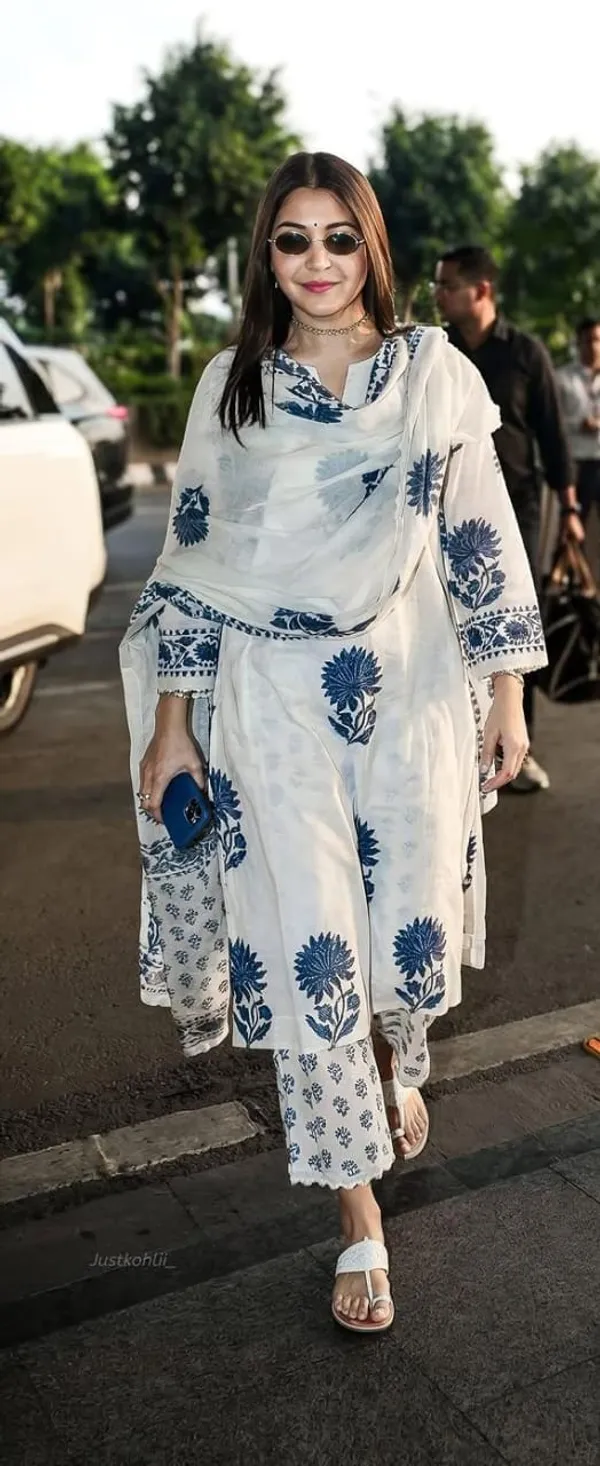 Printed_Cotton_Kurti_and_Pant_Paired_with_Lace_Work_Dupatta