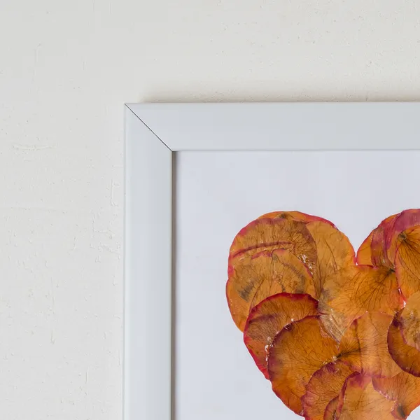 Heart_Shaped_Rose_Petal_Pressed_Flower_Frame_|_Keepsake_Gift_For_Valentines_Weddings_And_Mothers_Day_|_White_Pine_|_6_X_6_Inch