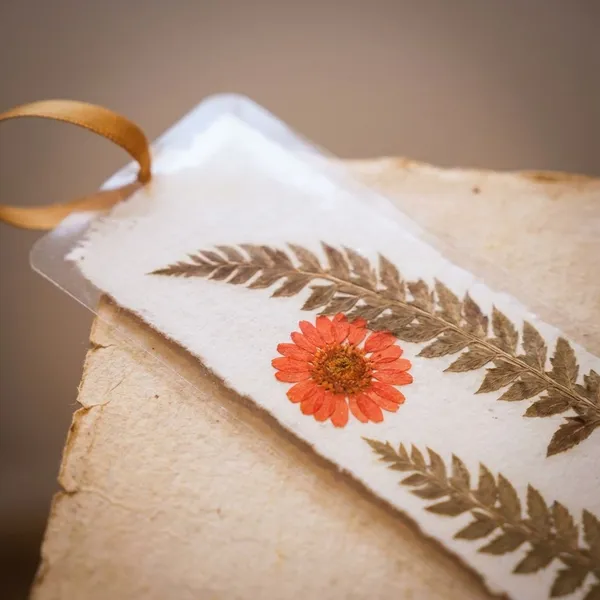 Handmade_Pressed_Flower_Bookmark_|_Set_Of_Any_3_(Assorted_Florals)_|_Gold_|_8_X_10_Inch