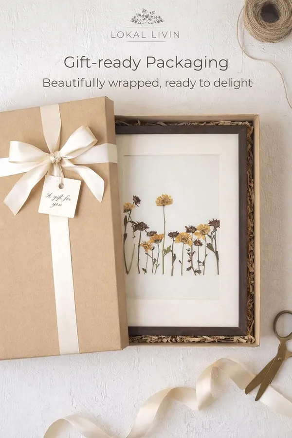 Daisy_Pressed_Flower_Wall_Art_|_Handmade_Botanical_Decor_For_Living_Room_And_Gifting_|_Multicolor_|_11_X_15_Inch
