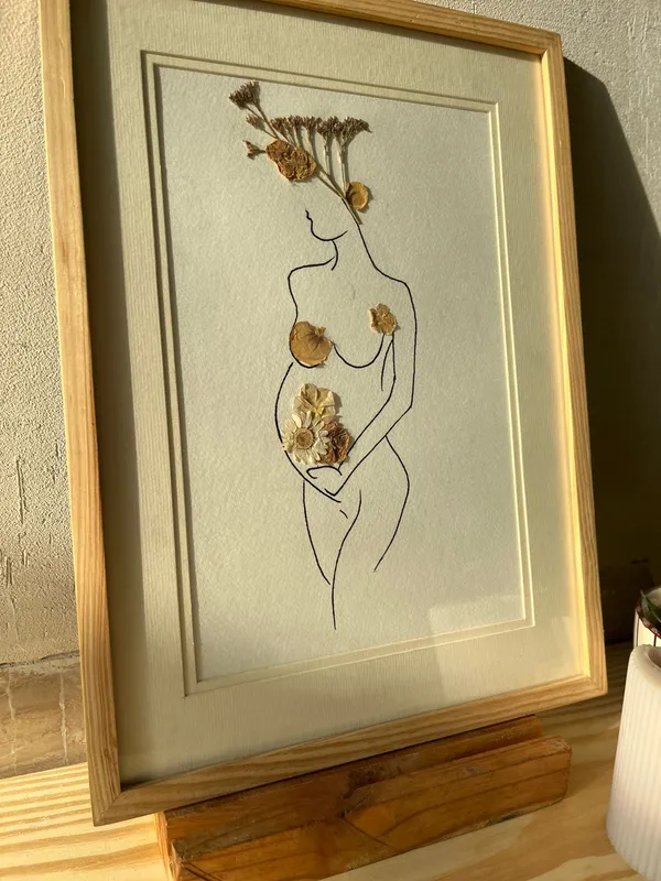 Handmade_Pregnancy_Silhouette_Frame_With_Real_Pressed_Flowers_|_Botanical_Wall_Art_And_Keepsake_Gift_For_Moms_To_Be_|_Maternity_And_Nursery_Decor_|_Multicolor_|_11_X_15_Inch