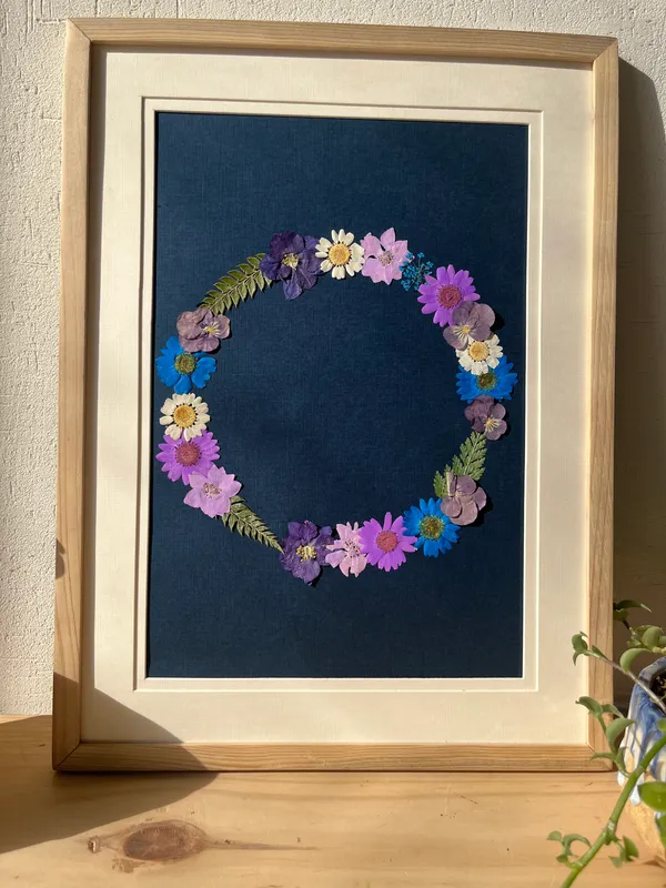 Circle_Pressed_Flower_Frame_|_Handmade_Botanical_Wall_Decor_Gift_|_Multicolor_|_11_X_15_Inch