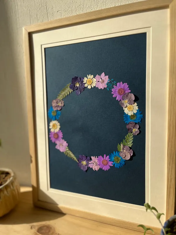 Circle_Pressed_Flower_Frame_|_Handmade_Botanical_Wall_Decor_Gift_|_Multicolor_|_11_X_15_Inch