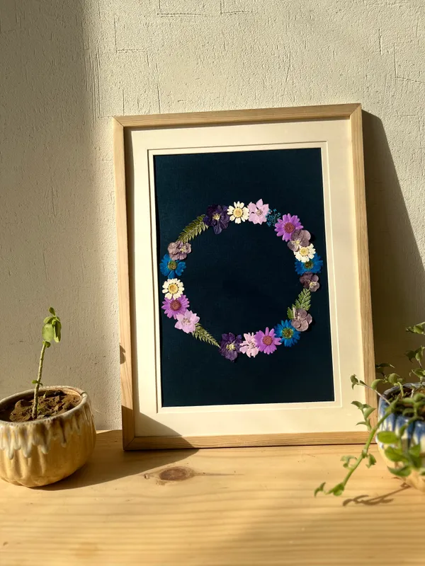 Circle_Pressed_Flower_Frame_|_Handmade_Botanical_Wall_Decor_Gift_|_Multicolor_|_11_X_15_Inch