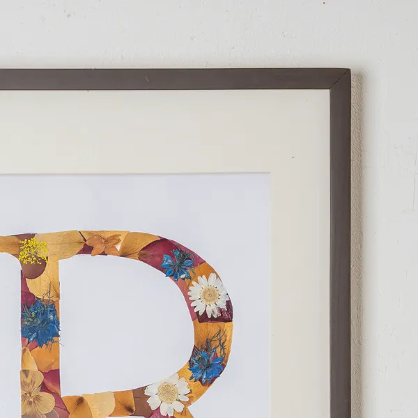 Couple_Initials_Pressed_Flower_Frame_|_Custom_Wedding_Keepsake_For_Bride_And_Groom_|_Multicolor_|_11_X_15_Inch