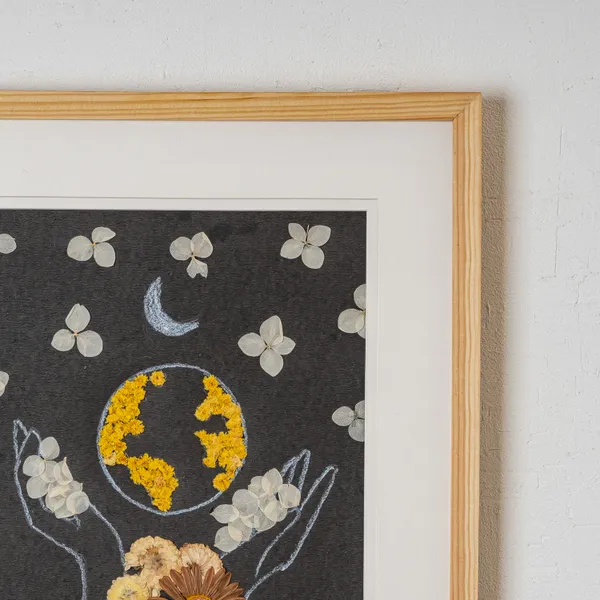 Moonlight_Pressed_Flower_Frame_|_Unique_Botanical_Wall_Art_And_Wedding_Keepsake_|_Multicolor_|_11_X_15_Inch