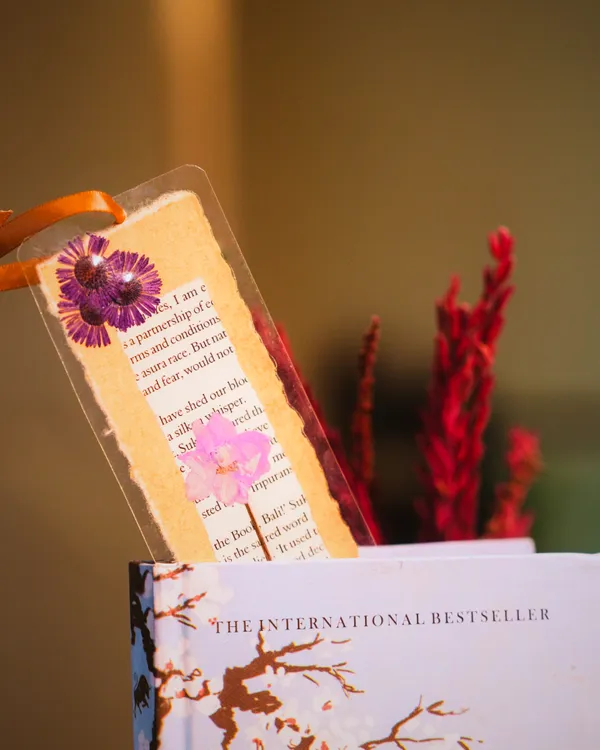 Purple_Aster_Bookmark_|_Handmade_Pressed_Flower_Bookmark_|_Gold_|_8_X_10_Inch