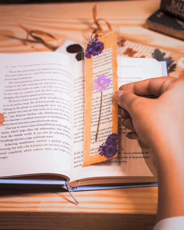 Purple_Aster_Bookmark_|_Handmade_Pressed_Flower_Bookmark_|_Gold_|_8_X_10_Inch
