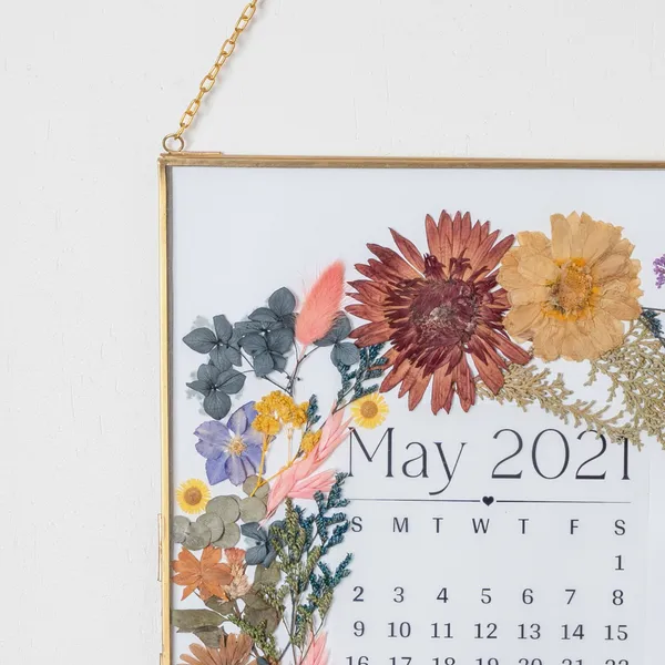Wedding_Date_Calendar_Frame_|_Personalised_Pressed_Flower_Keepsake_For_Bride_And_Groom_|_Gold_|_11_X_16_Inch