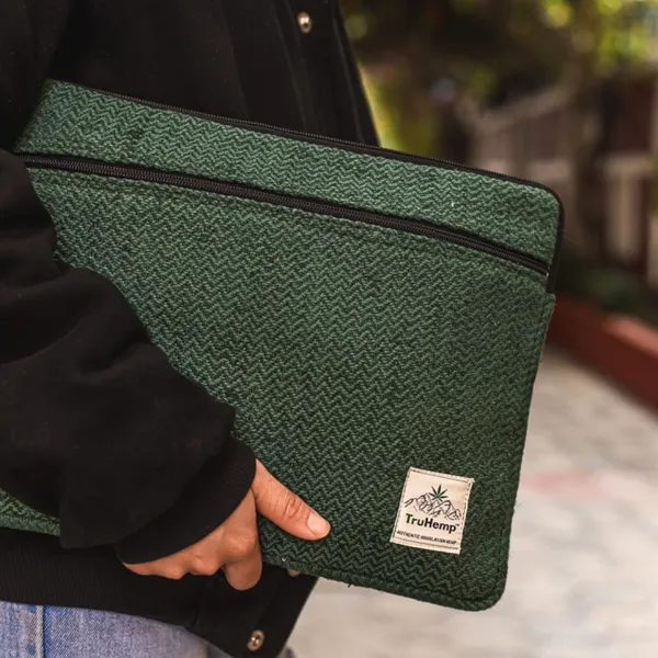 Linear_Laptop_Sleeve_-_Green